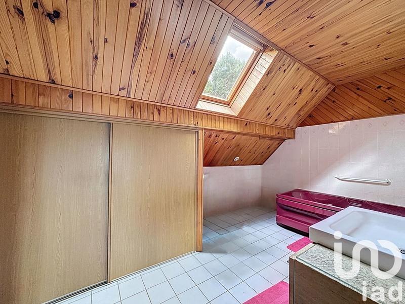 Maison - 275 m² - 8 pièces