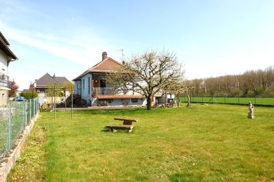 Maison traditionnelle - 90 m² - 5 pièces