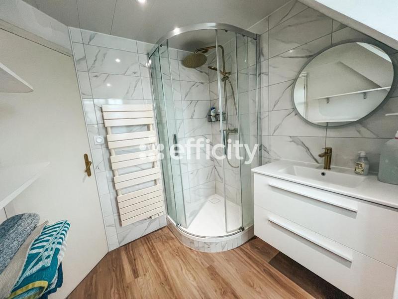 Appartement - 81 m² - 3 pièces