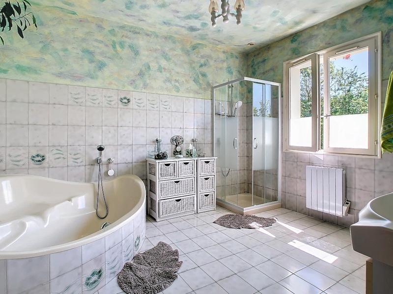 Maison traditionnelle - 156 m² - 5 pièces