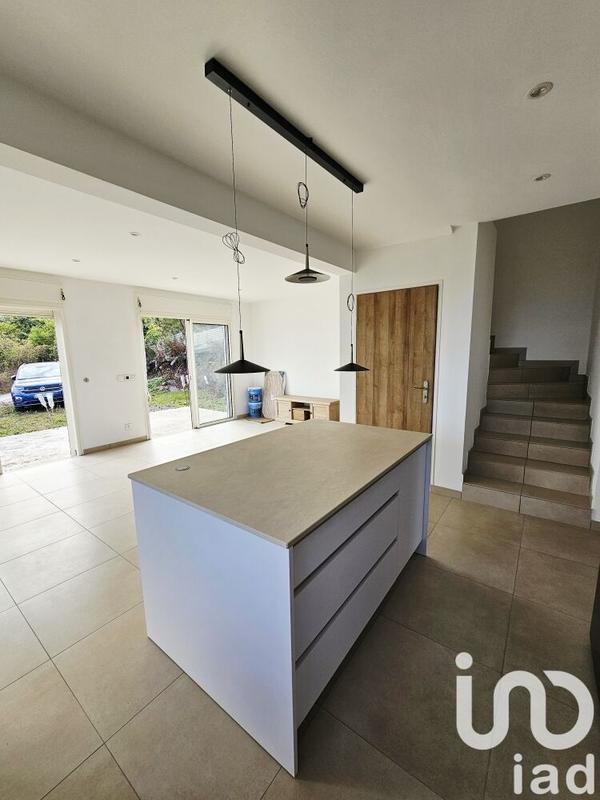 Maison - 97 m² - 4 pièces