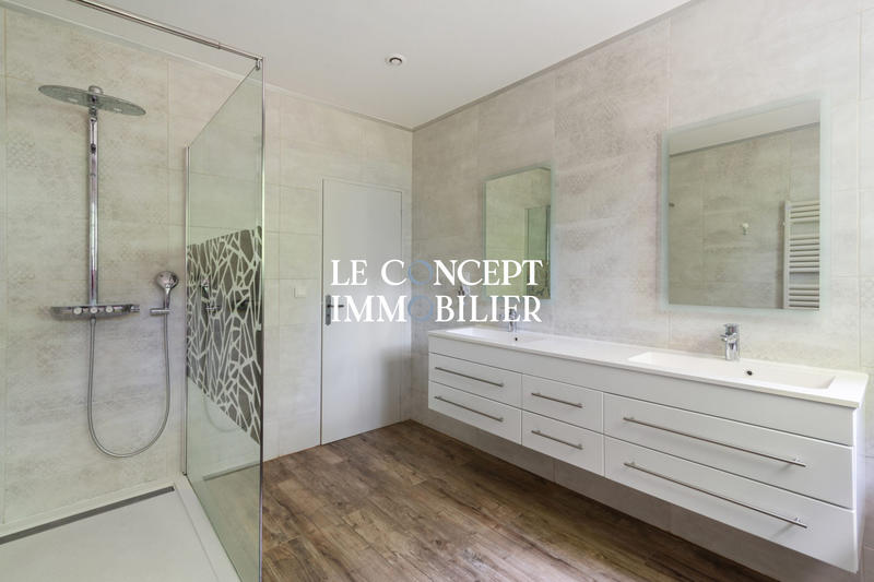Maison - 190 m² - 6 pièces