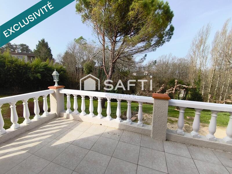 Maison - 137 m² - 6 pièces