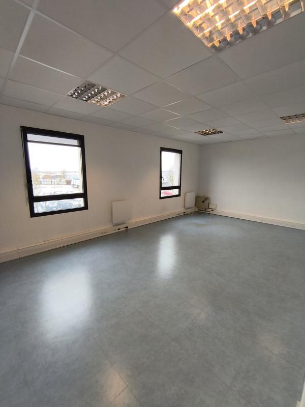 Bureau - 110 m² - 5 pièces