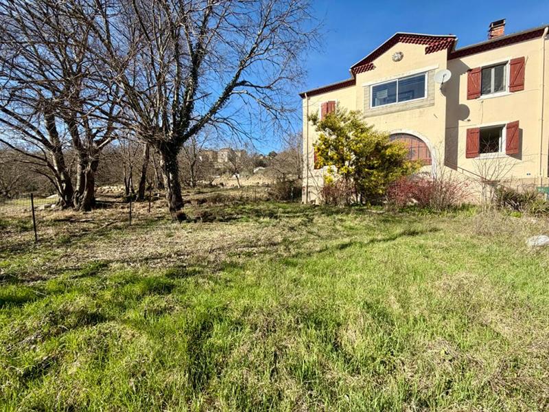 Maison - 198 m² - 7 pièces