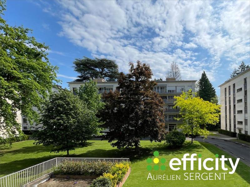 Appartement - 90 m² - 4 pièces