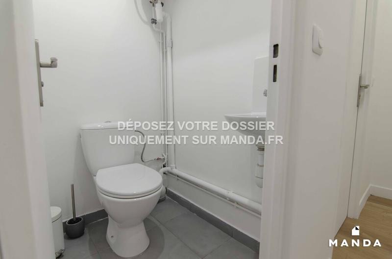 Chambre - 80 m² - 6 pièces