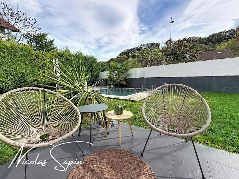 Maison - 102 m² - 5 pièces