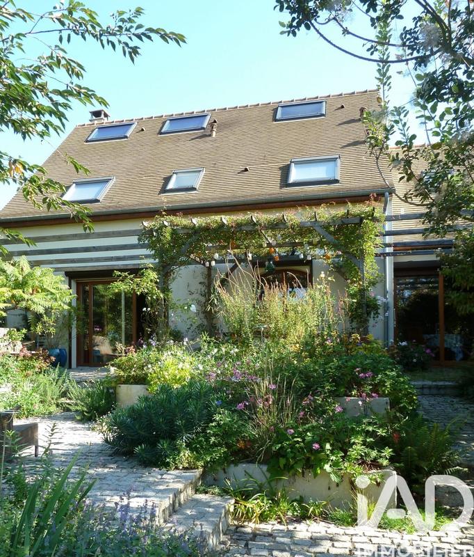 Maison - 136 m² - 9 pièces