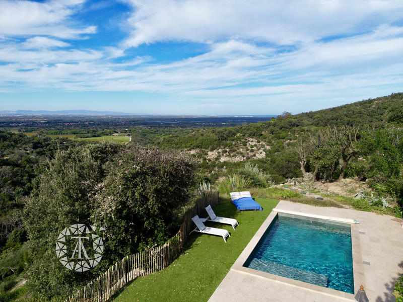 Mas - 200 m² - 7 pièces