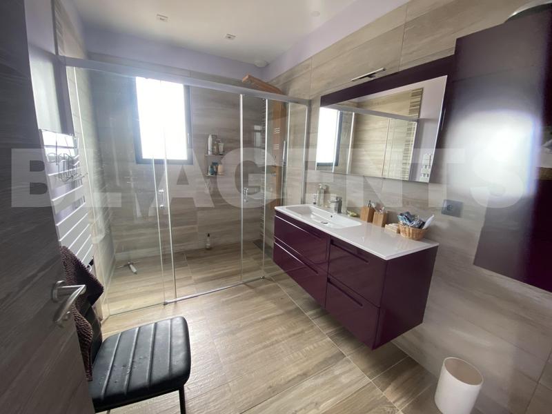 Villa - 182 m² - 5 pièces