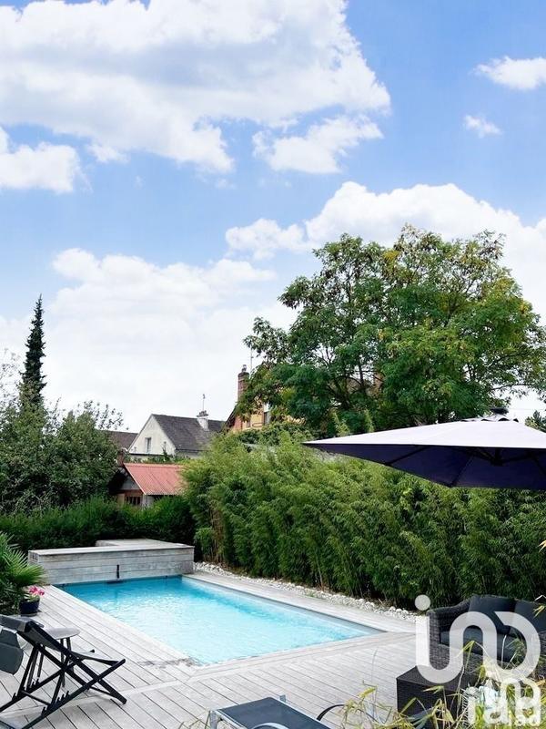 Maison de maîtres - 365 m² - 9 pièces