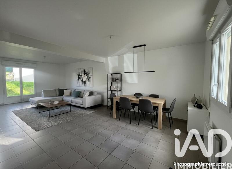 Maison - 88 m² - 4 pièces