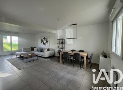 Maison - 88 m² - 4 pièces