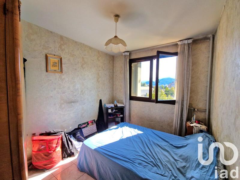 Appartement - 80 m² - 5 pièces