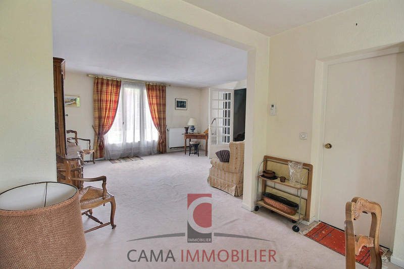 Maison - 190 m² - 8 pièces