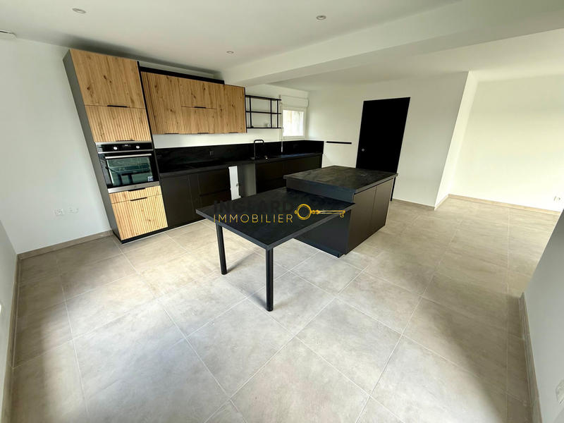 Maison - 130 m² - 6 pièces