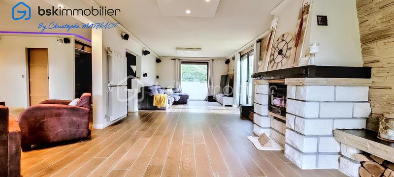 Propriété - 288 m² - 12 pièces