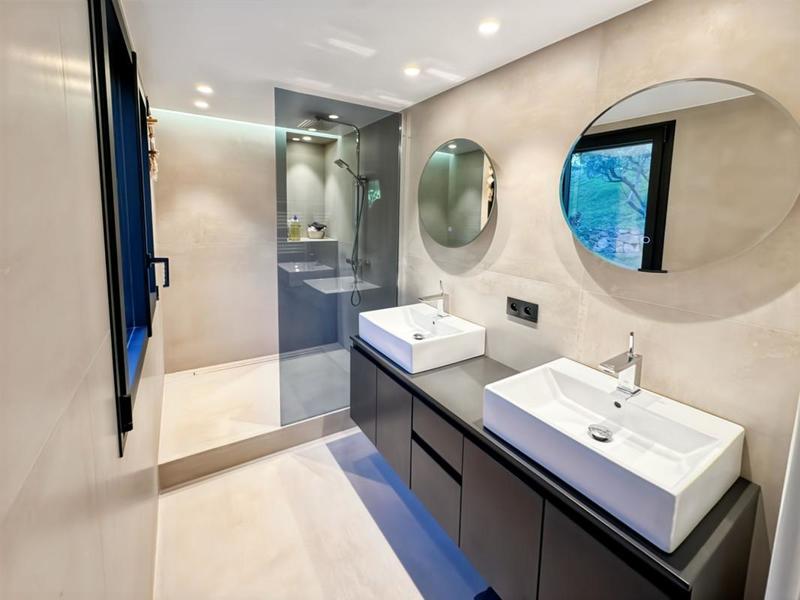 Appartement - 81 m² - 5 pièces