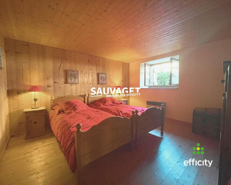 Châlet - 205 m² - 3 pièces