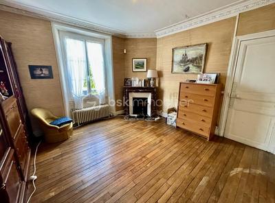 Maison en pierre - 154 m² - 7 pièces