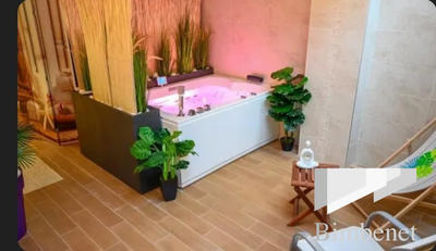 Local d'activités - 122 m² - 8 pièces