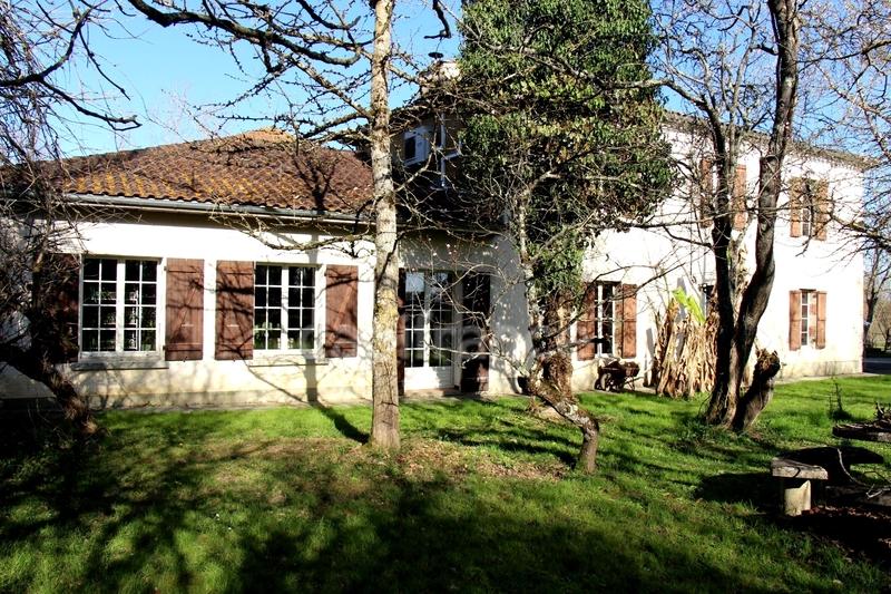 Propriété - 205 m² - 6 pièces