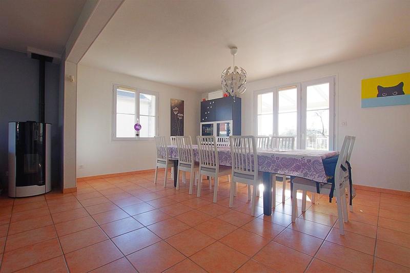 Maison - 220 m² - 8 pièces