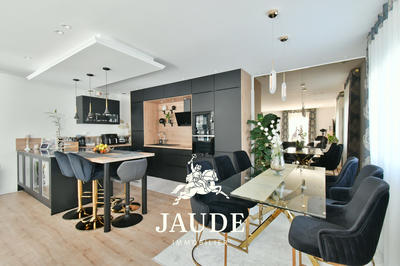 Maison - 135 m² - 6 pièces