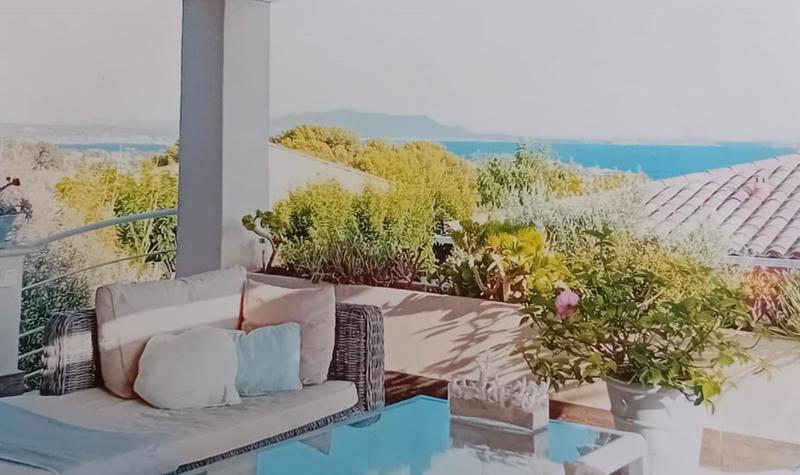 Maison - 204 m² - 8 pièces