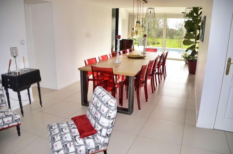 Maison - 236 m² - 8 pièces