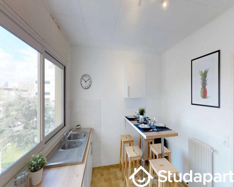 Chambre - 120 m² - 1 pièce