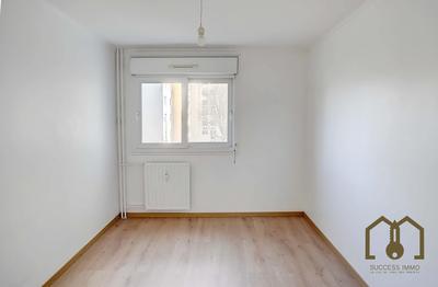 Appartement - 83 m² - 5 pièces