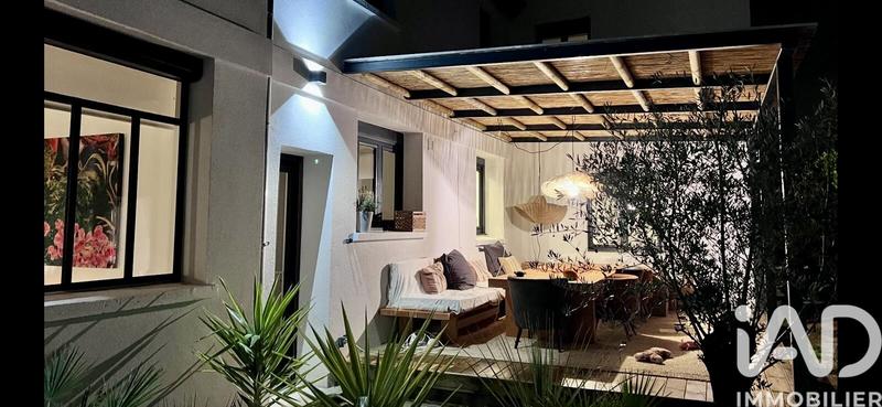 Maison - 180 m² - 8 pièces