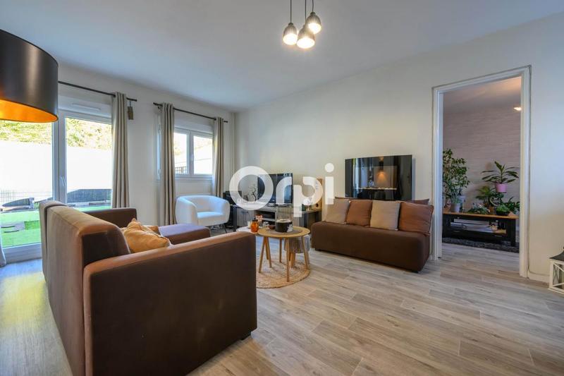 Maison - 94 m² - 5 pièces