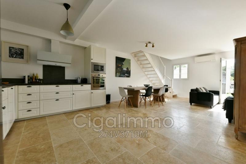 Villa - 238 m² - 10 pièces