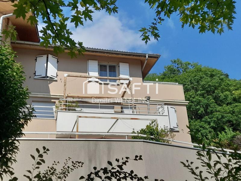 Appartement - 115 m² - 5 pièces