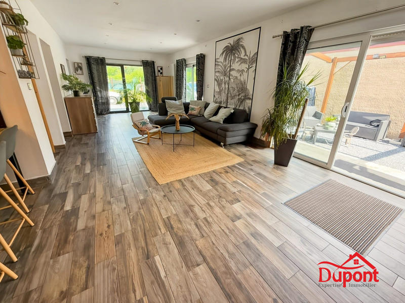 Maison - 215 m² - 6 pièces