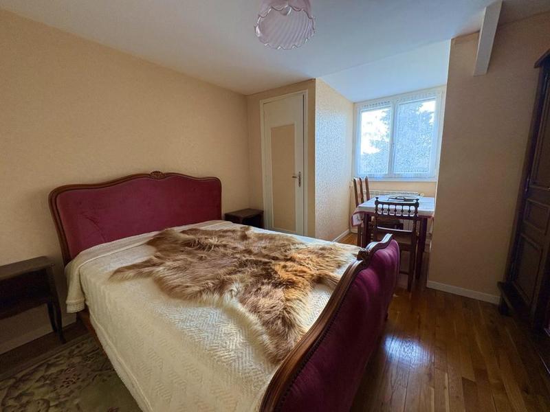 Maison - 234 m² - 10 pièces