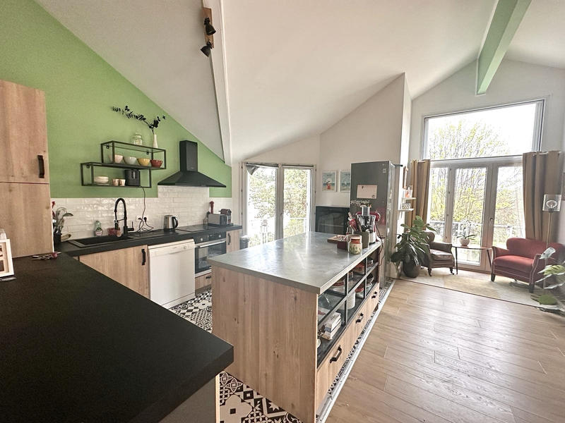 Appartement - 125 m² - 5 pièces