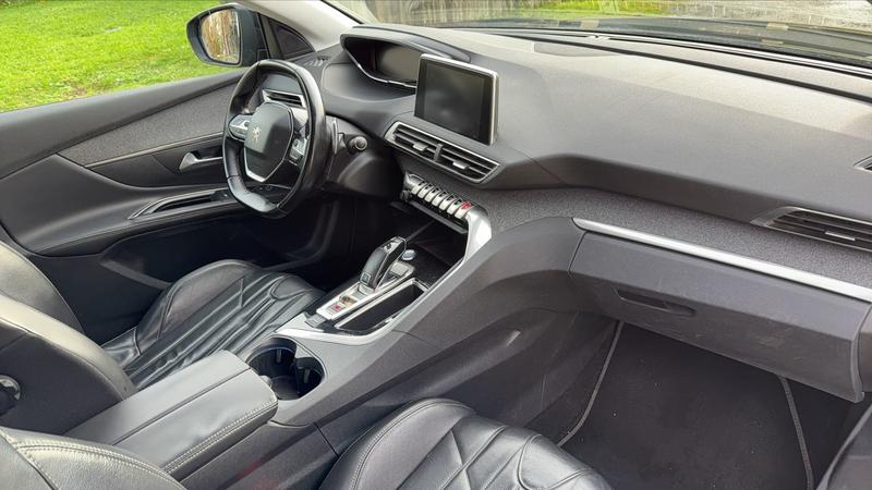 Peugeot 5008 II 1.2 PureTech 130 Eat6 Allure