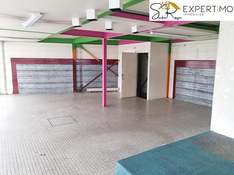 Maison - 320 m² - 5 pièces