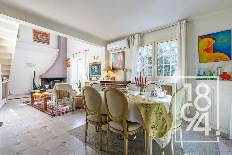 Maison - 192 m² - 7 pièces