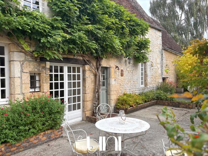 Maison - 341 m² - 10 pièces