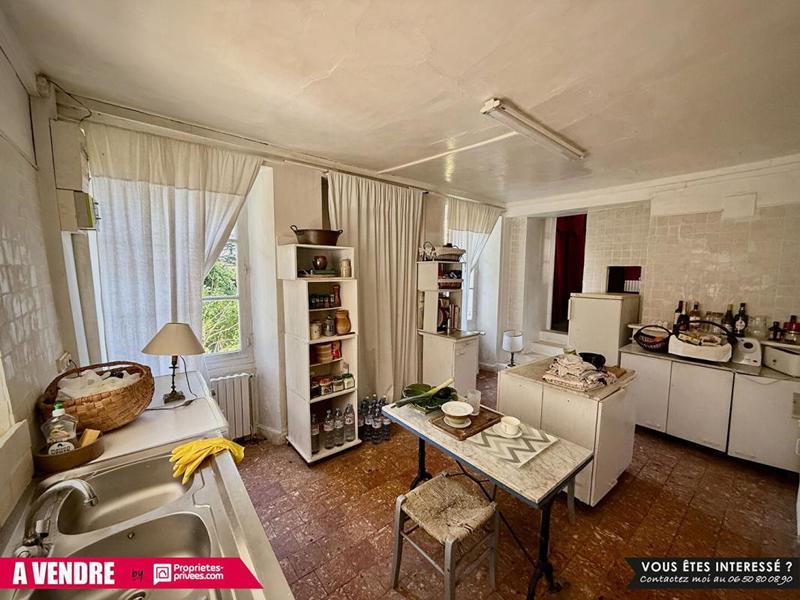 Propriété - 343 m² - 10 pièces