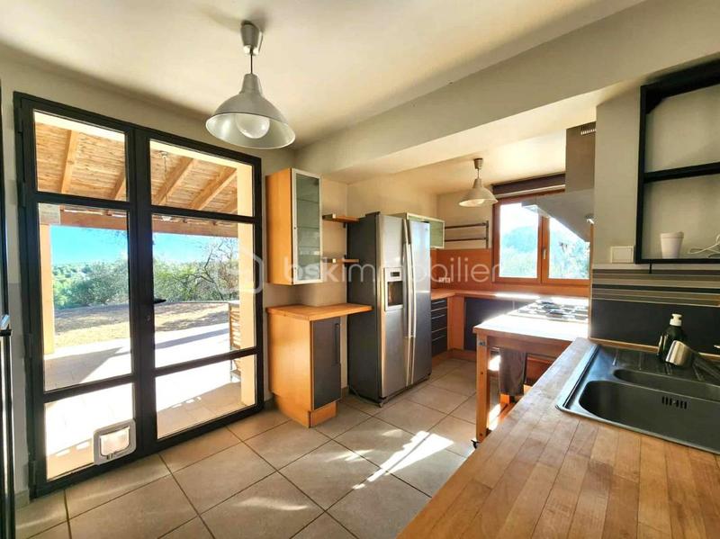 Villa - 192 m² - 7 pièces