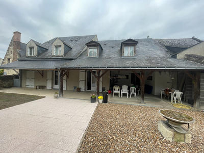 Maison - 257 m² - 11 pièces