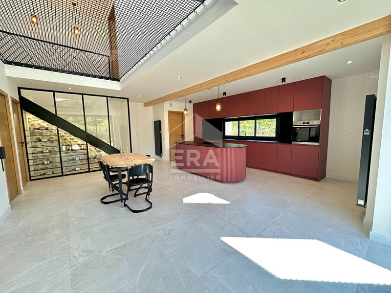 Appartement - 140 m² - 5 pièces