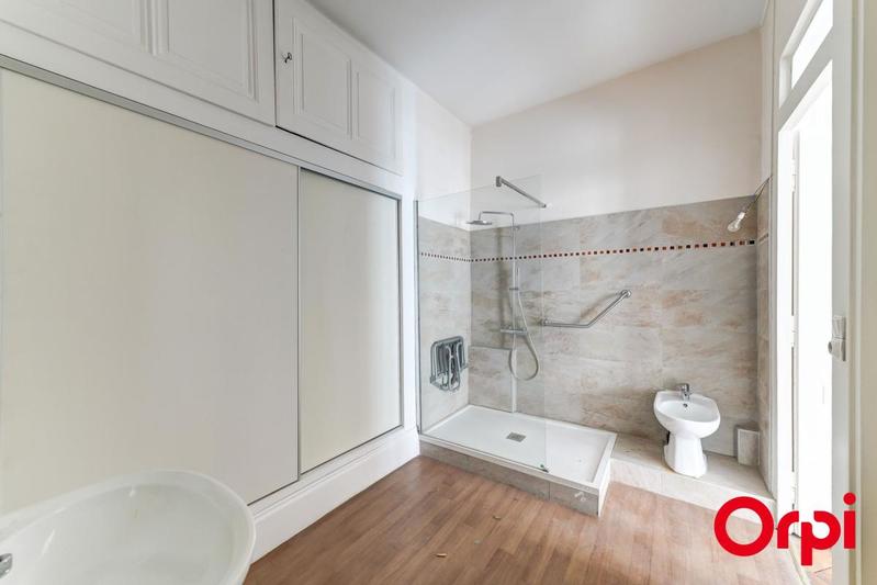 Appartement - 140 m² - 4 pièces