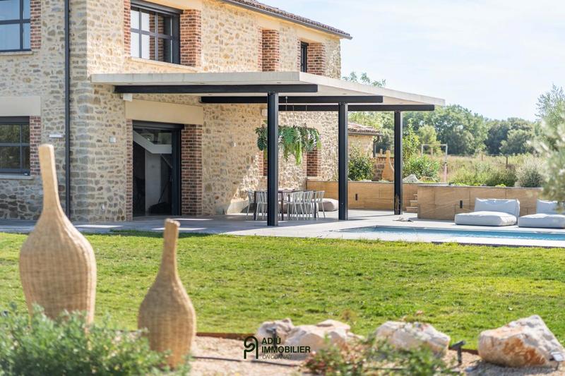 Mas - 345 m² - 7 pièces